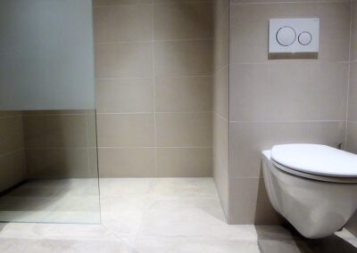 Badkamer renovatie uitgevoerd in Amsterdam door Ter Haar Techniek.