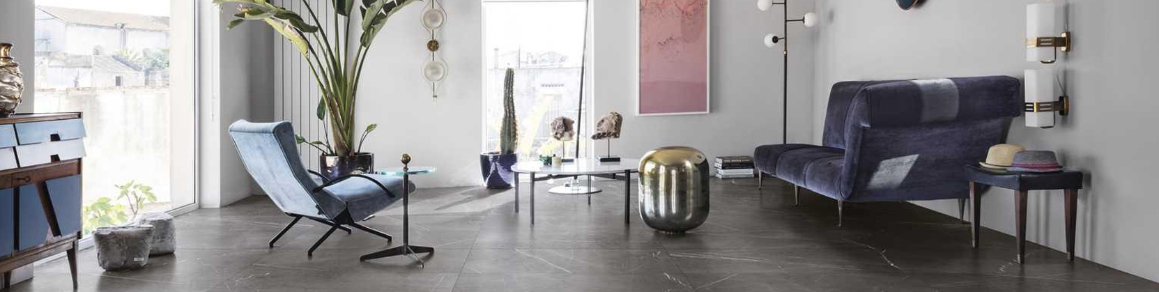 Woonkamer met tegels van Tegelhandel ter Haar